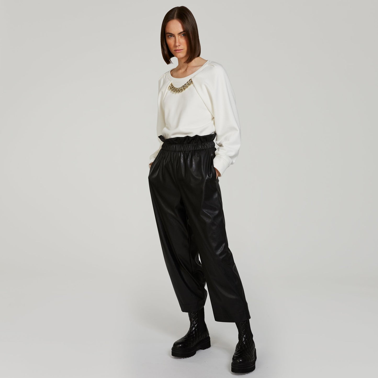 Faux leather ankle pants - Maska Mode