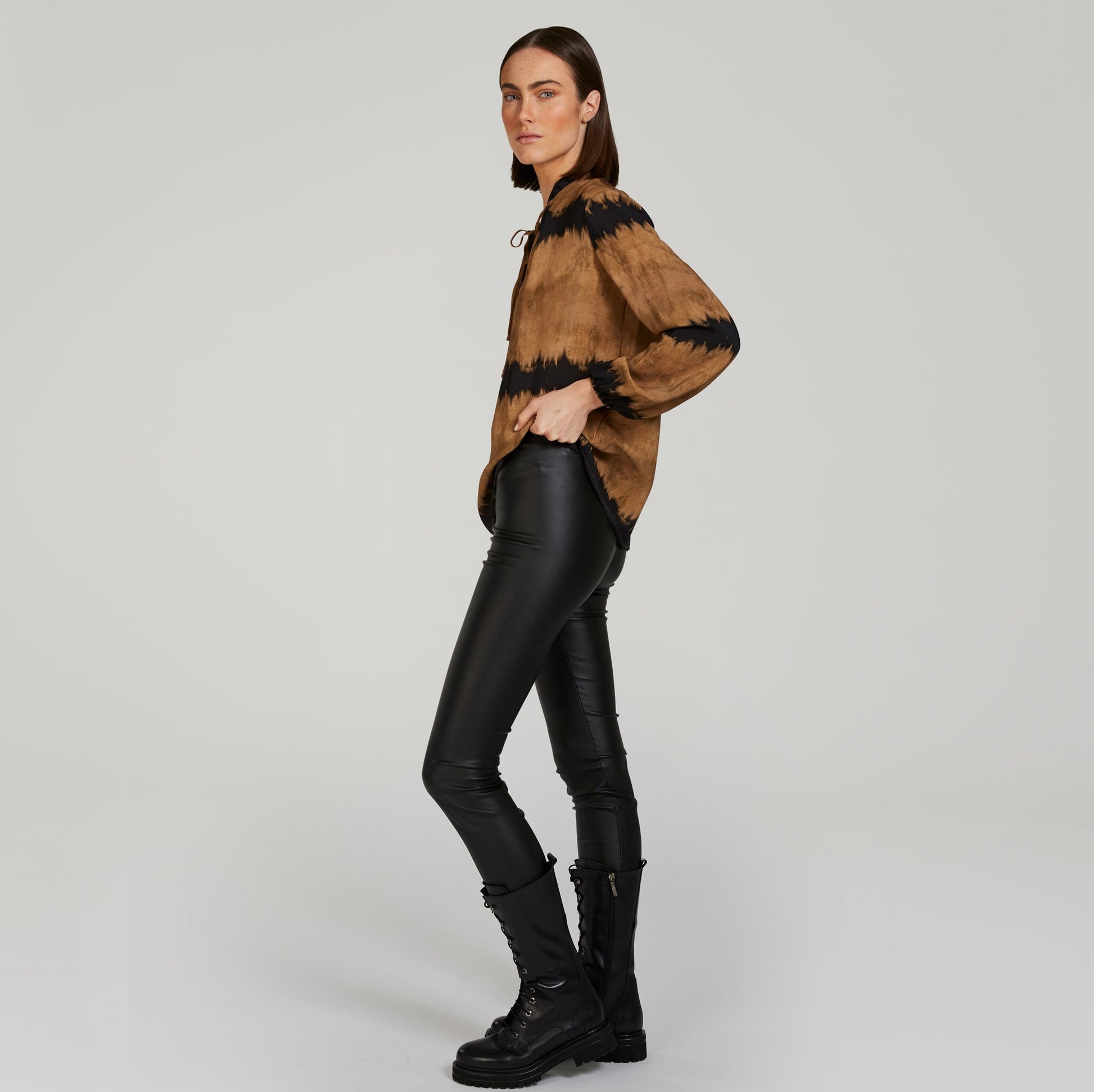 Faux leather leggings - Maska Mode